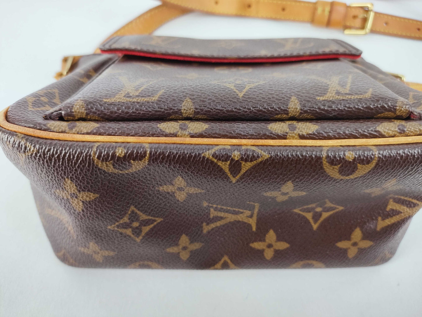 LOUIS VUITTON Monogram Louis Vuitton Viva Cite PM Shoulder Bag