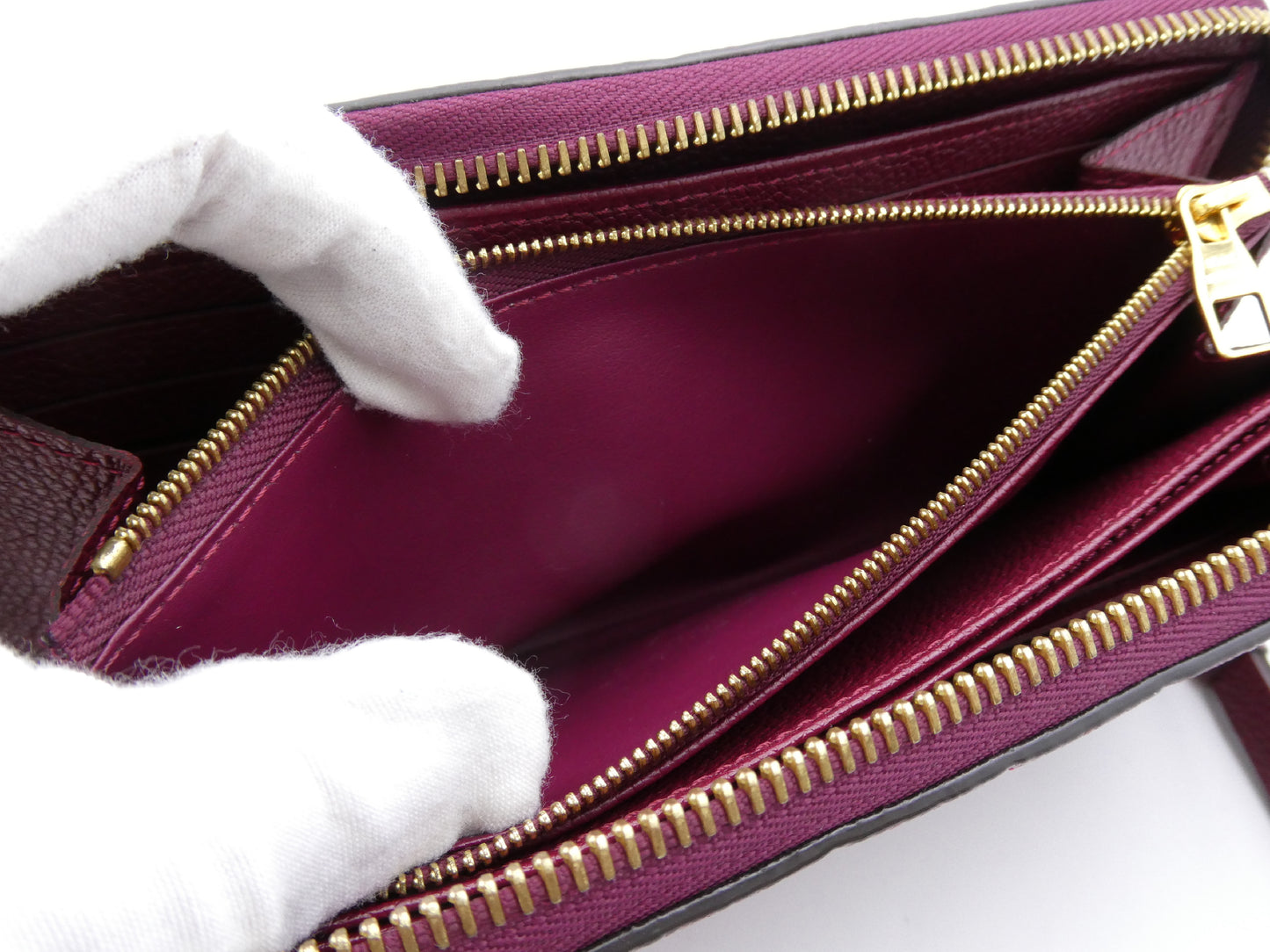 LOUIS VUITTON Monogram Empreinte Zippy Wallet