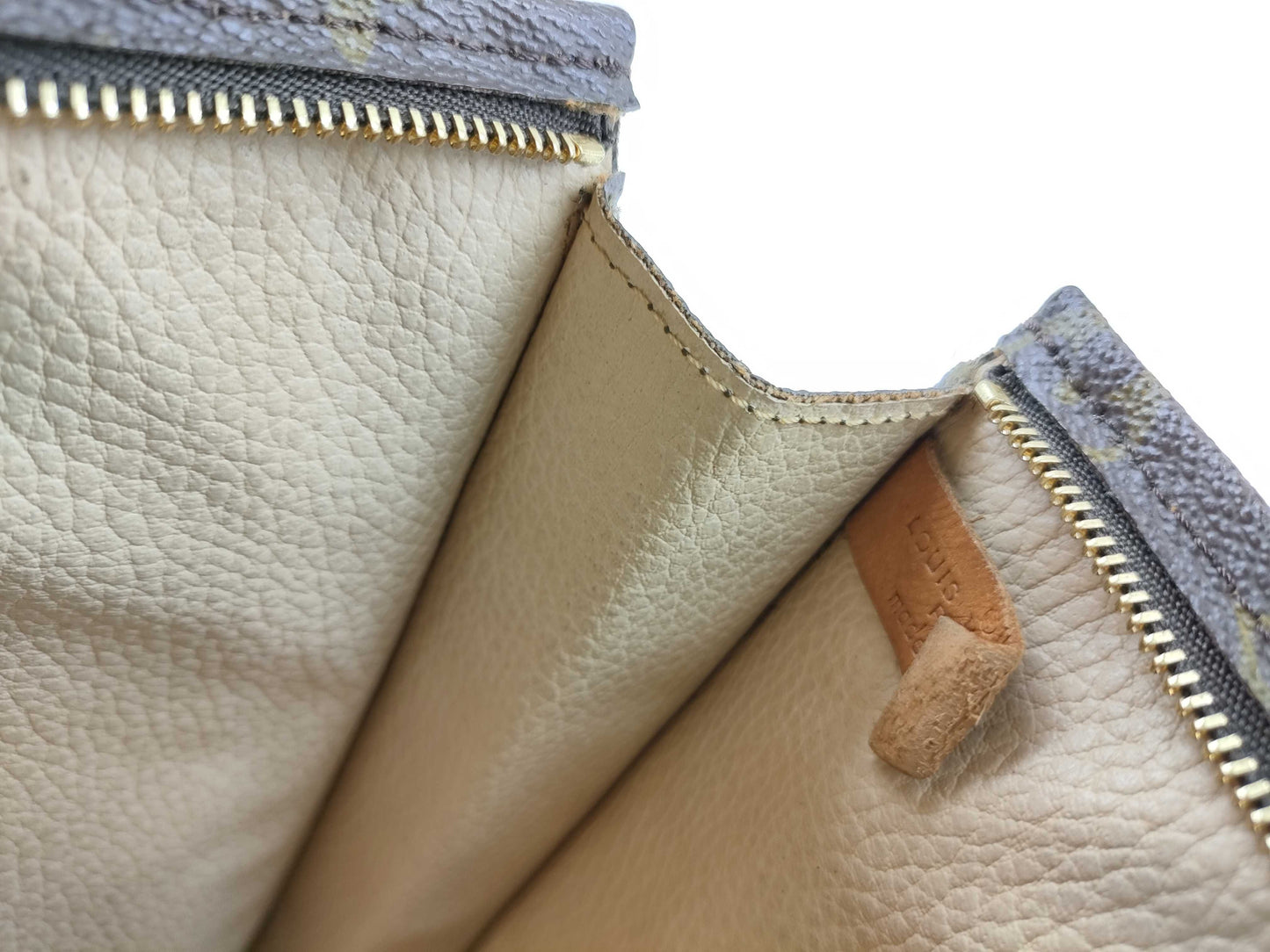 LOUIS VUITTON Monogram LOUIS VUITTON Bag Pouch