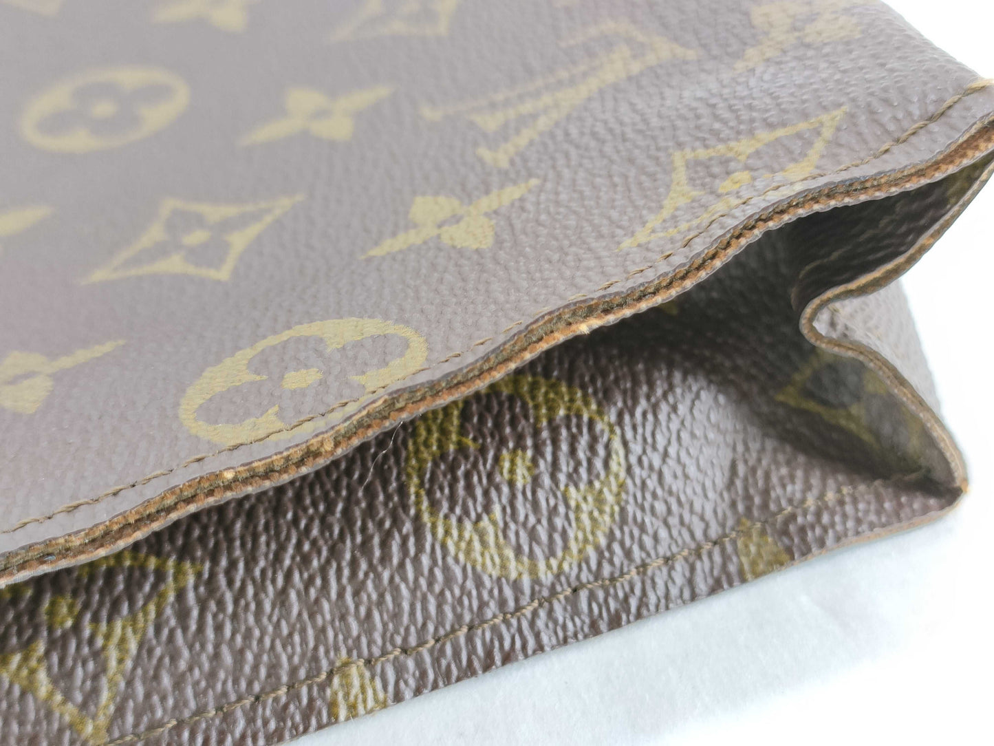 LOUIS VUITTON Monogram LOUIS VUITTON Bag Pouch