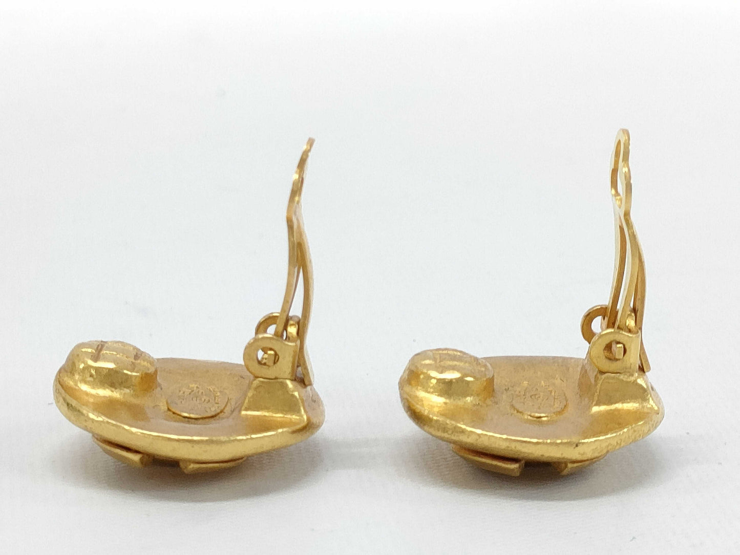 CHANEL CHANEL Coco Mark Round Gold Earrings