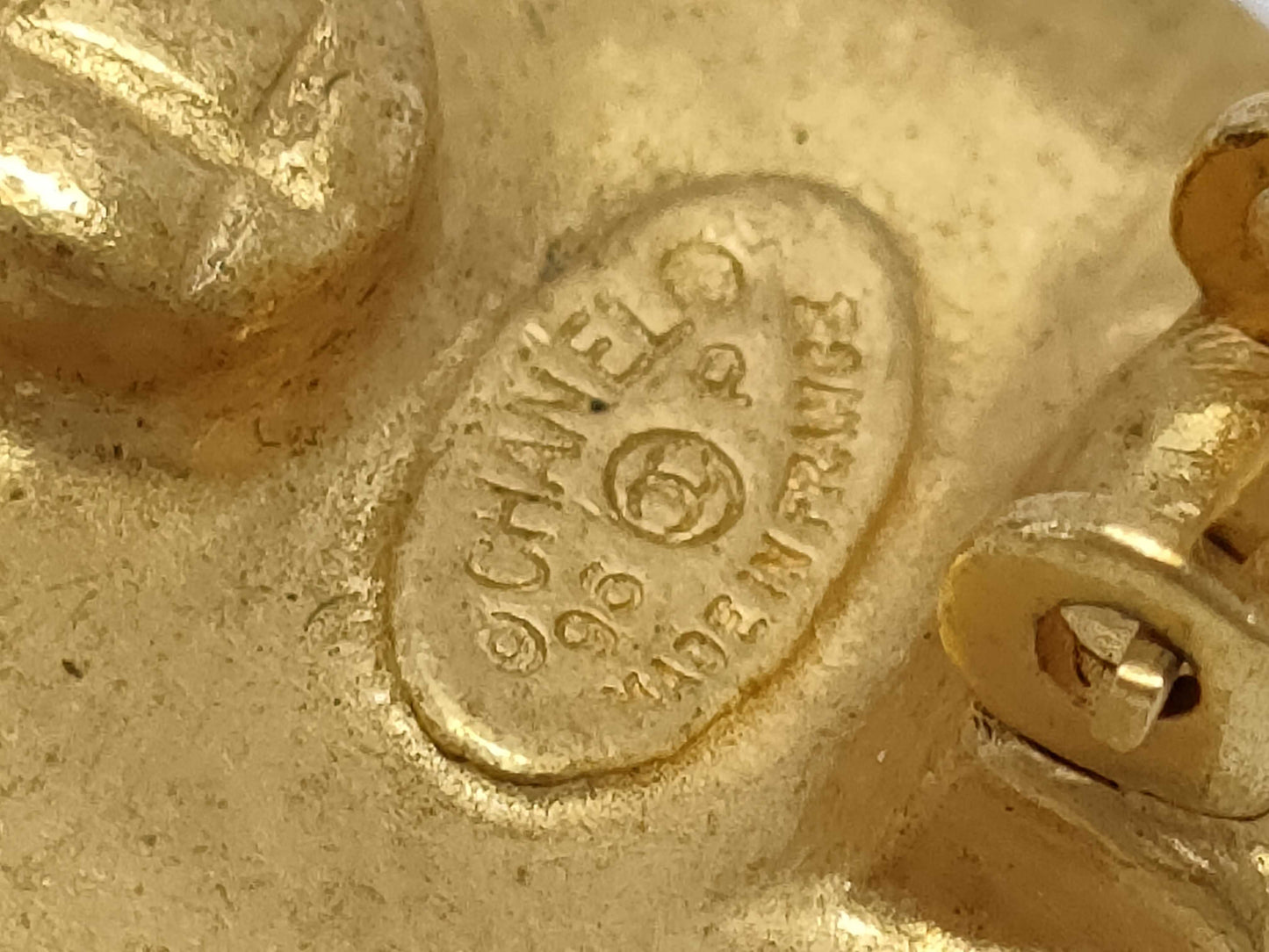 CHANEL CHANEL Coco Mark Round Gold Earrings