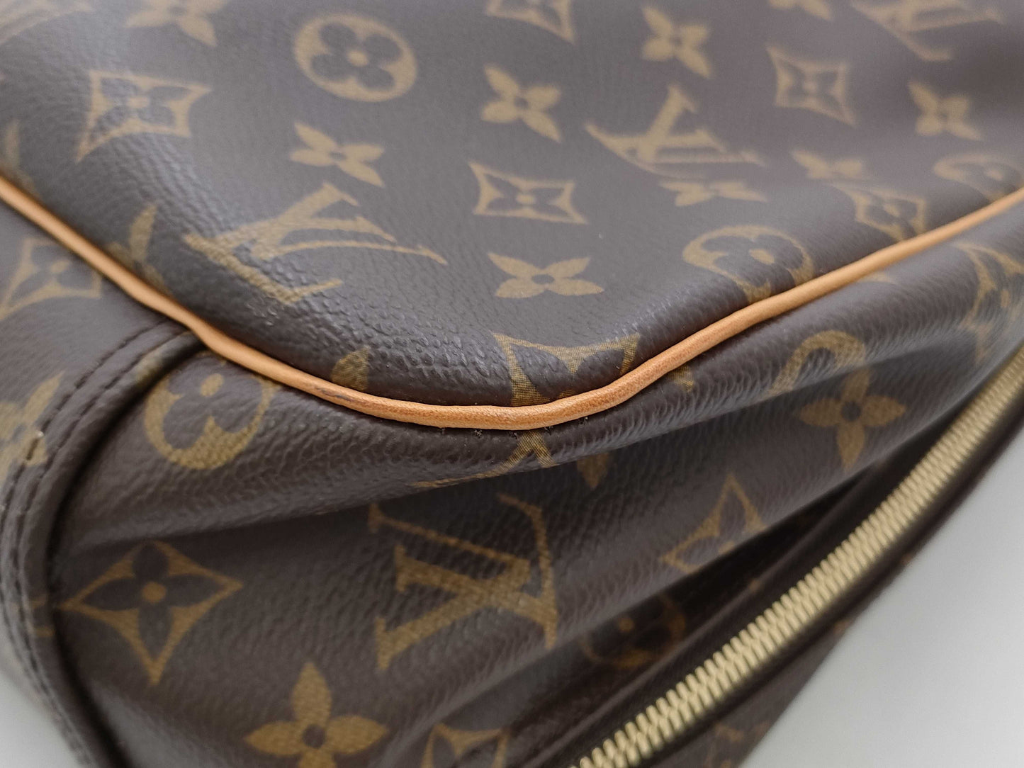 LOUIS VUITTON Louis Vuitton Bag Excursion Handbag