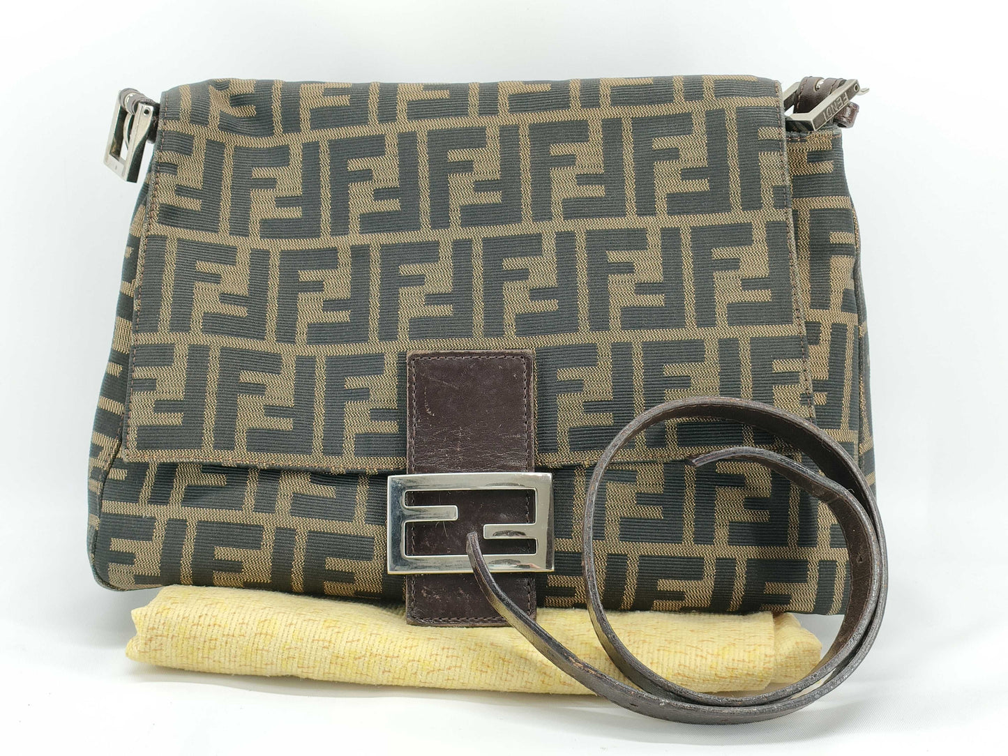 FENDI Zucca Pattern Shoulder Bag Mamma Bucket Zucca Canvas Brown Shoulder Bag