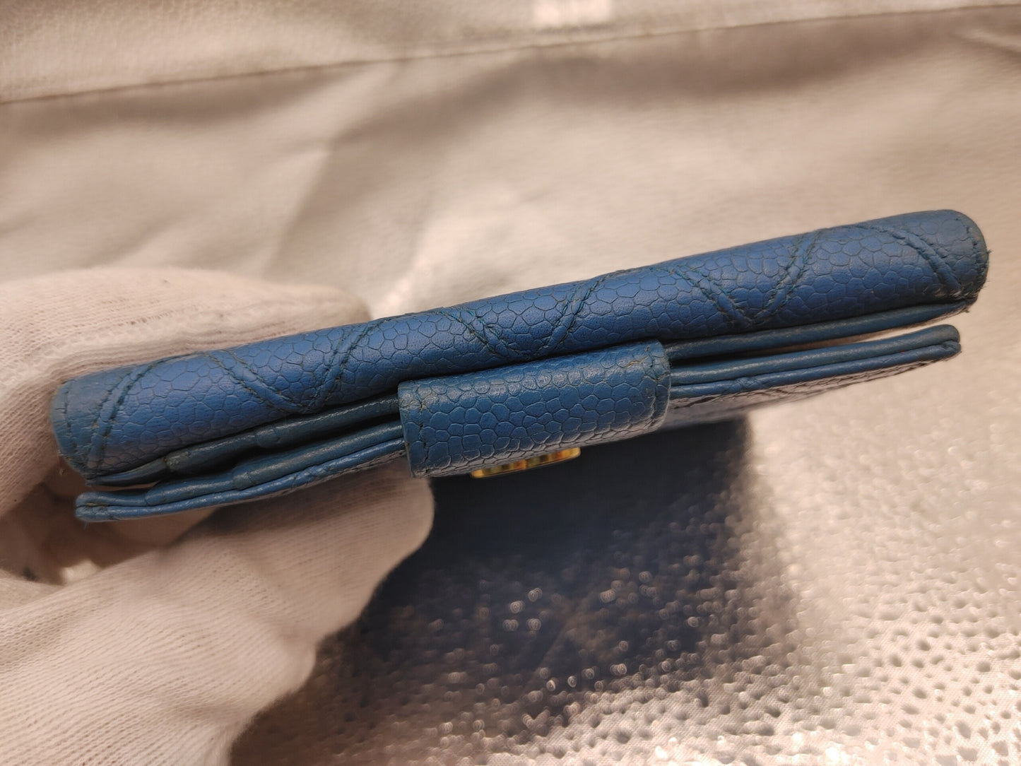 CHANEL Bicolor Double-Hook Compact Wallet with Seal 4773277 Caviar Skin Blue Wallet