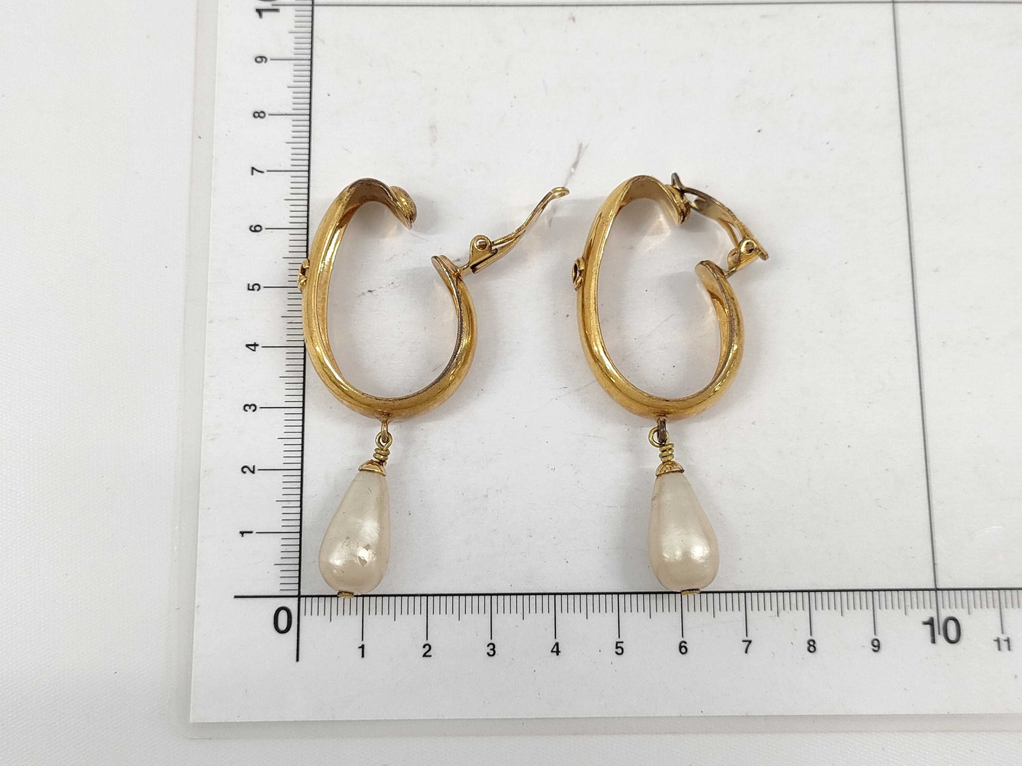 CHANEL Pearl Coco Mark Earrings with Rice
