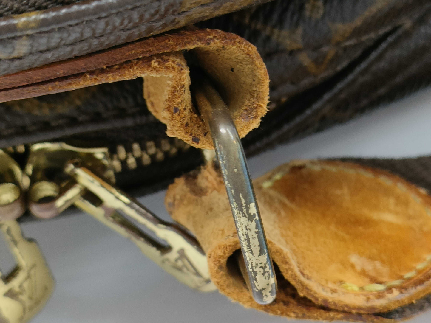 LOUIS VUITTON M45252 Monogram Reporter GM Shoulder Bag