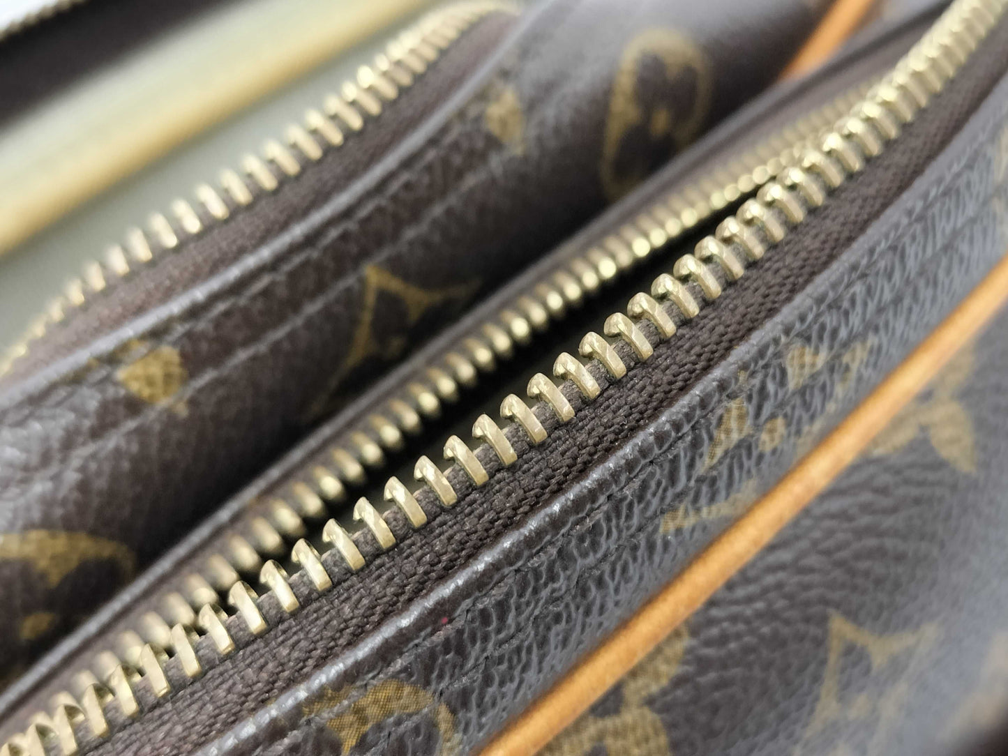 LOUIS VUITTON Monogram Reporter PM Shoulder Bag M45254