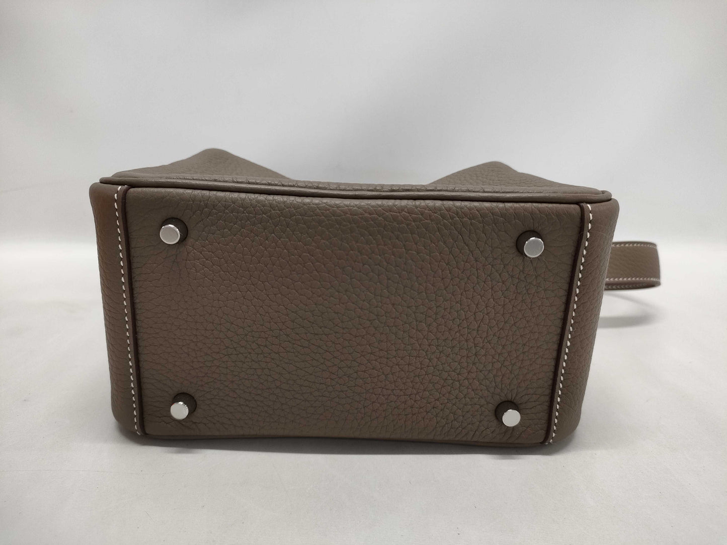 HERMES Lindy Mini Taurillon Etoupe Shoulder Bag with P Hardware and Double Stamp