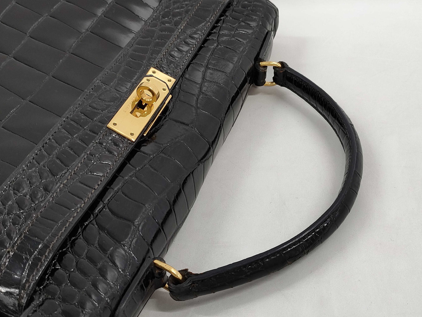HERMES Kelly 32 Serie Caiman Black with Gold Hardware ○L Handbag