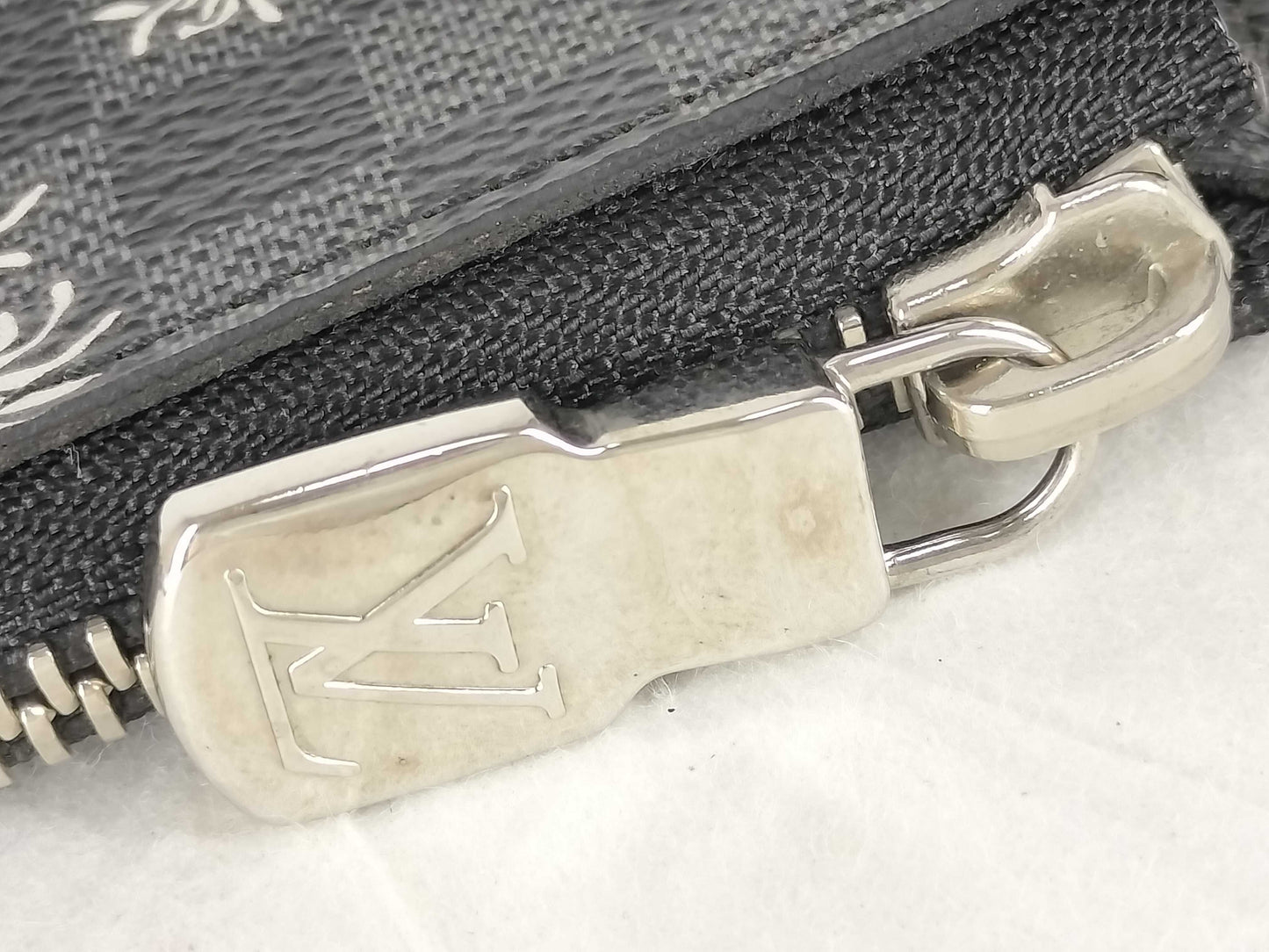 LOUIS VUITTON N61232 Damier Graphite Louis Vuitton Clutch Bag