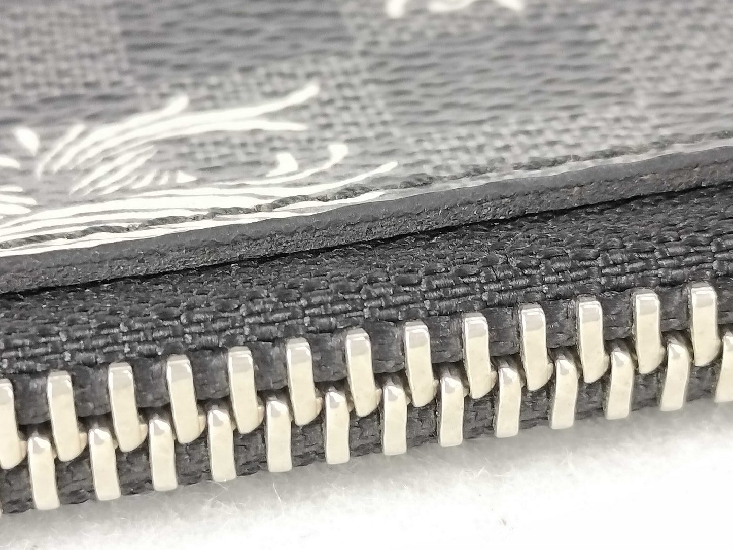LOUIS VUITTON N61232 Damier Graphite Louis Vuitton Clutch Bag