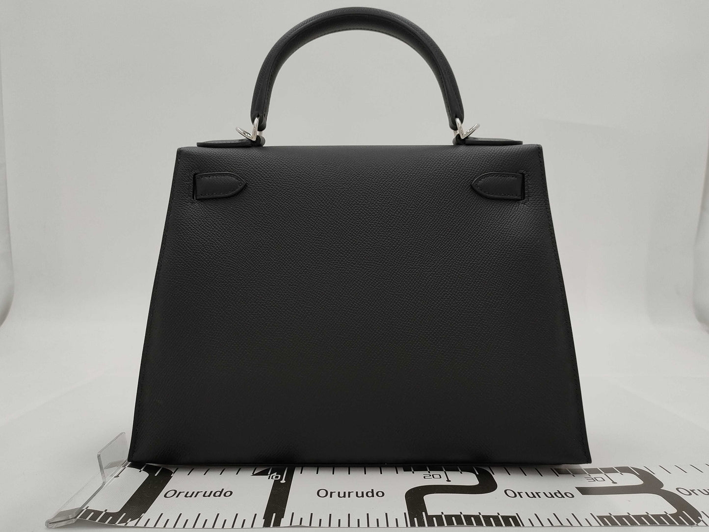 HERMES Kelly 28 Epson Black B-stamped Handbag