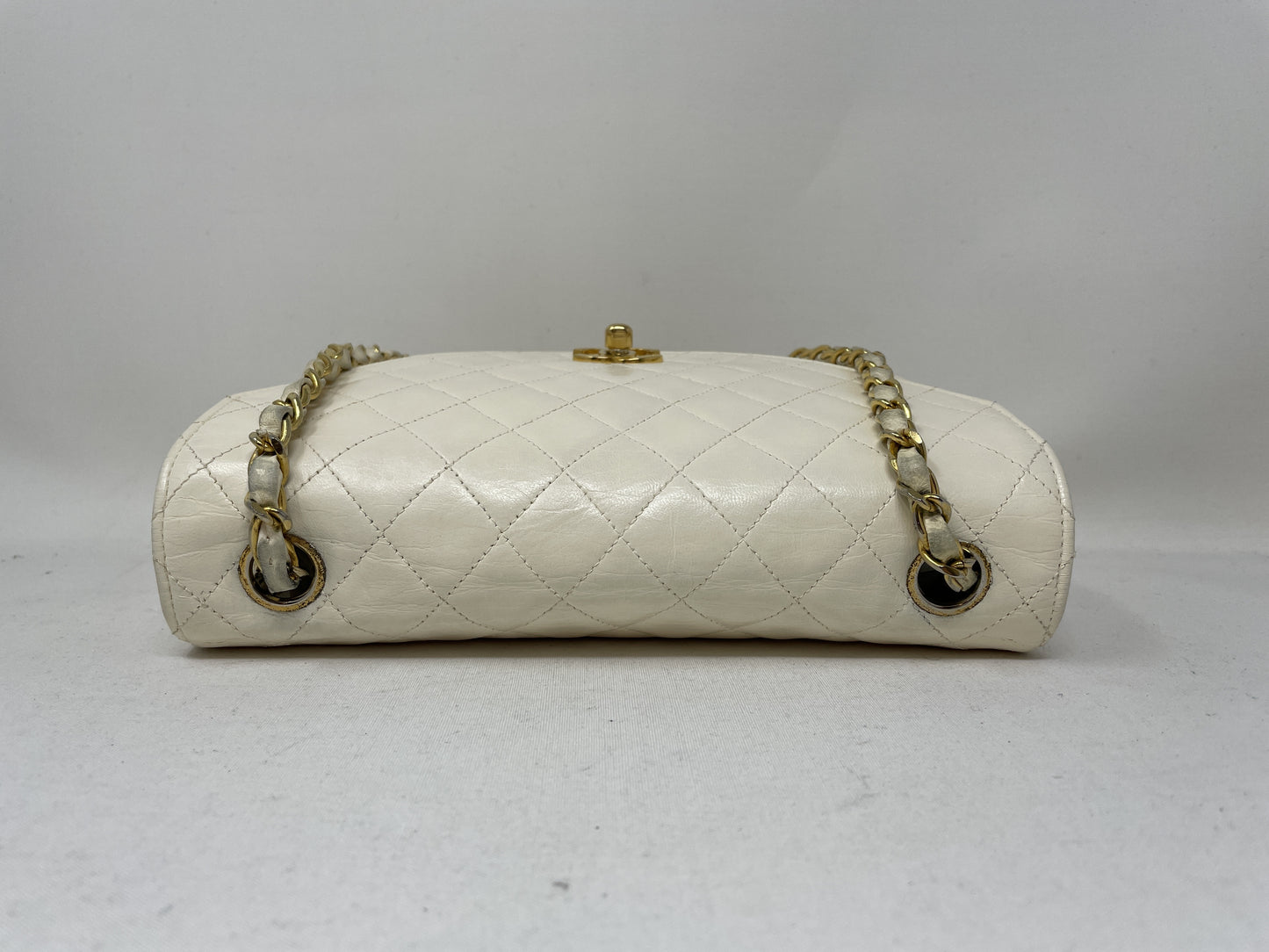 CHANEL CHANEL Matelasse Shoulder Bag Turn Lock White with Seal