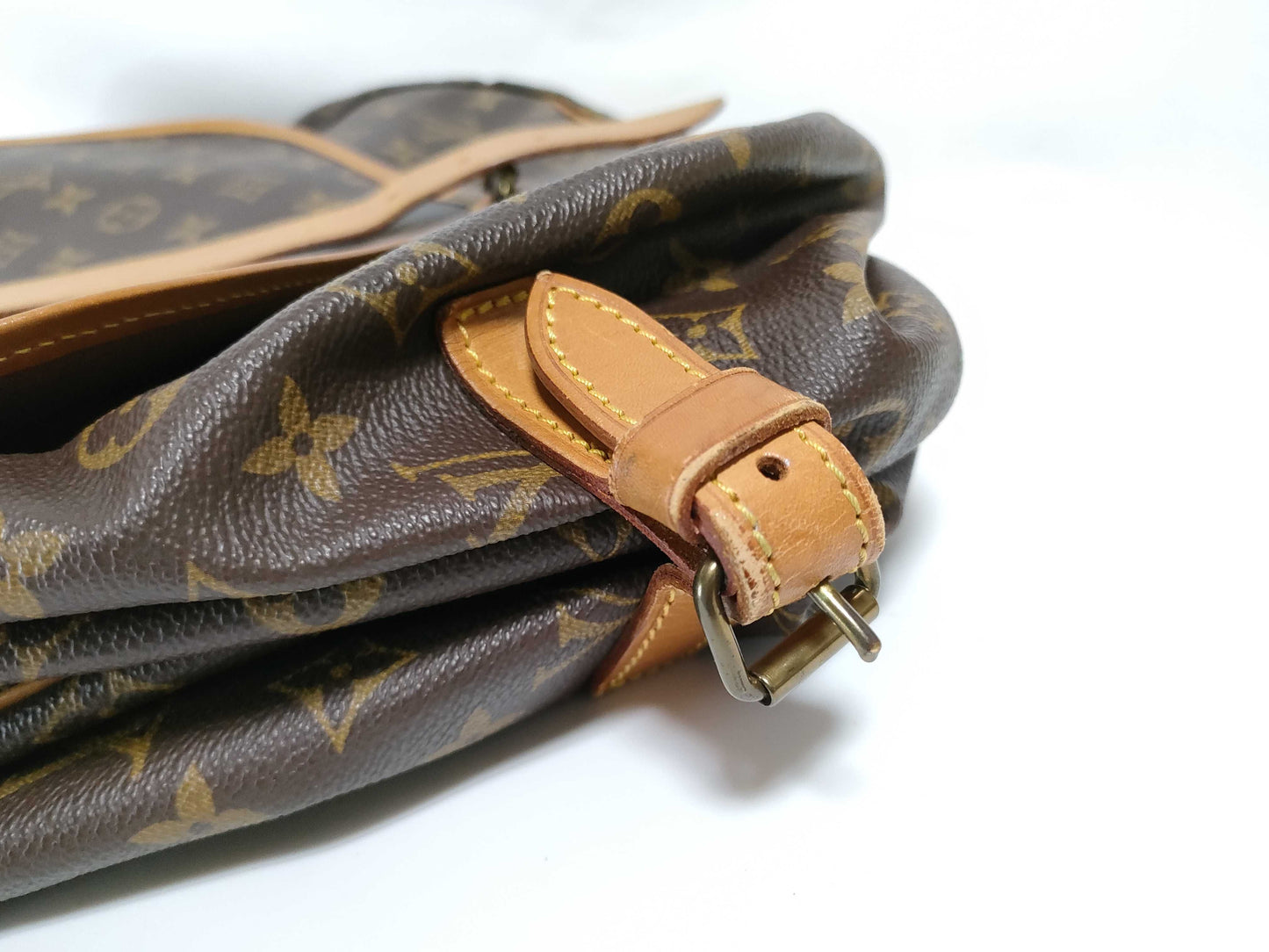 LOUIS VUITTON M42256 Monogram Louis Vuitton Saumur Monogram Shoulder Bag