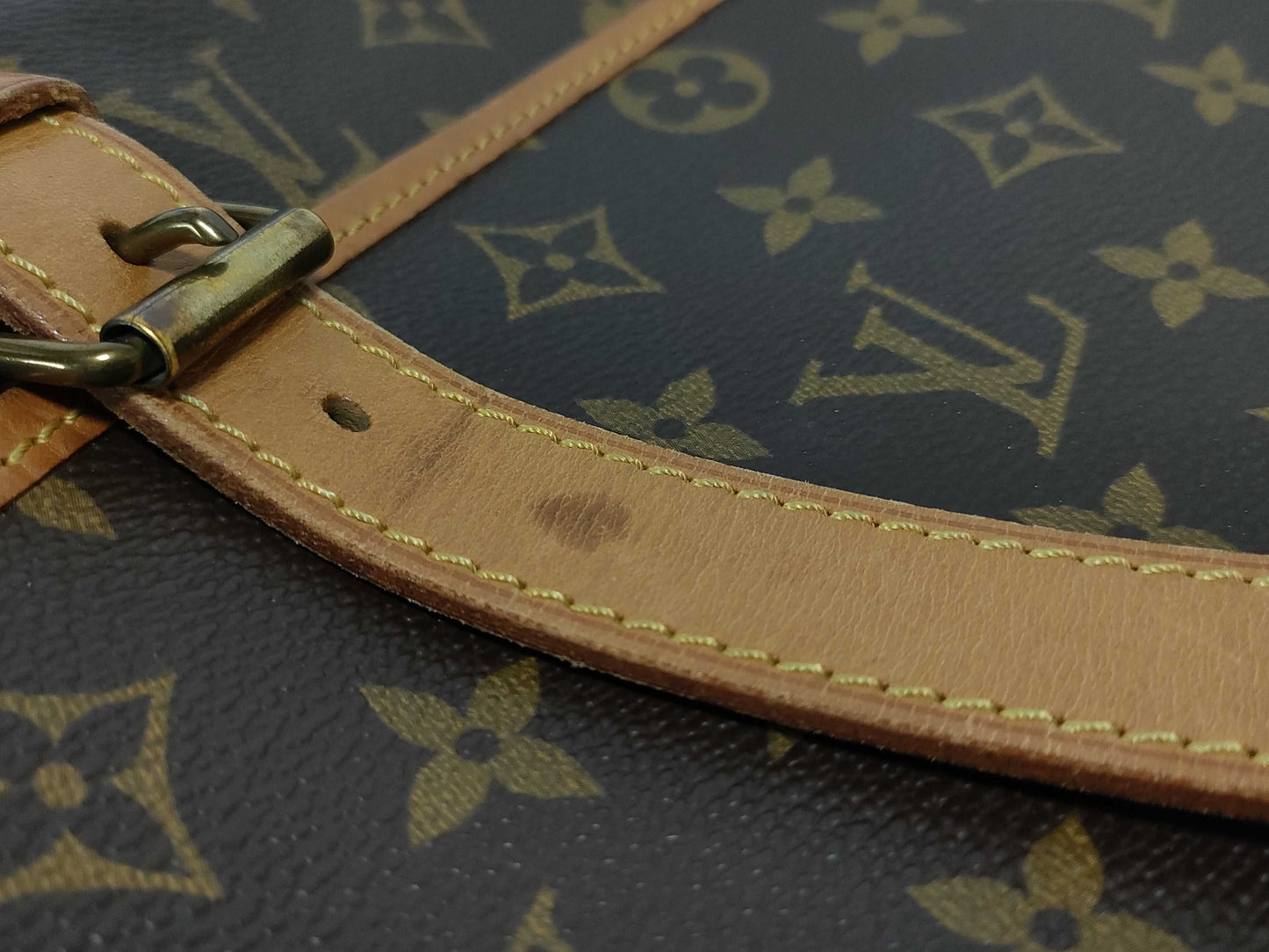 LOUIS VUITTON M42256 Monogram Louis Vuitton Saumur Monogram Shoulder Bag
