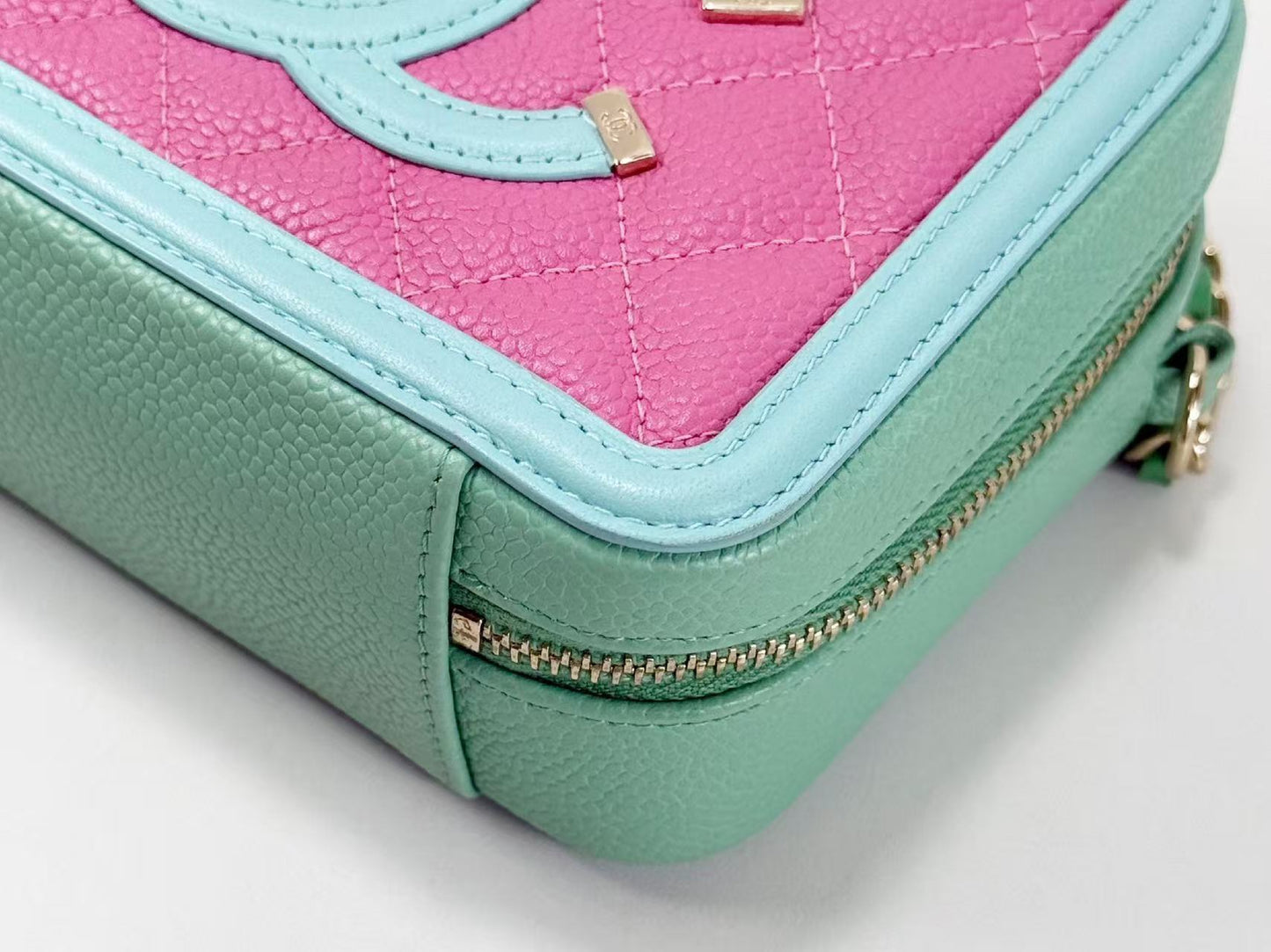 CHANEL CC Filigree Matelasse Caviar Leather Shoulder Bag in Pastel Multicolor, 15cm Wide, Approximately 27 Series, Gold Hardware, with Seal, 27017887
