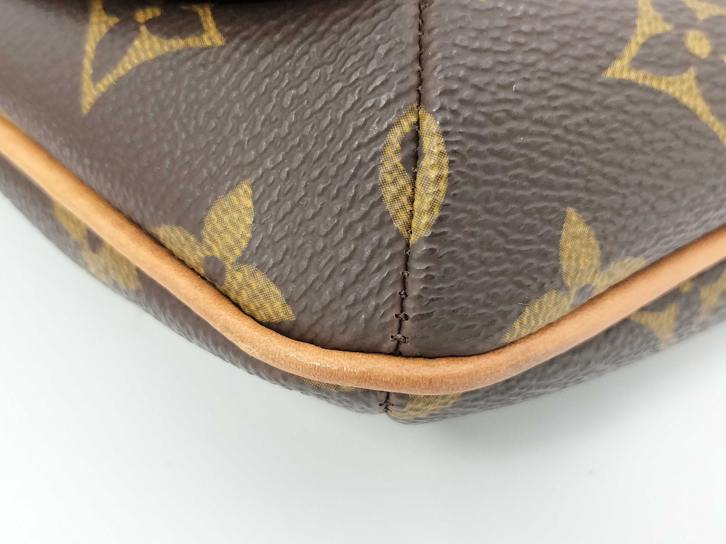 LOUIS VUITTON Monogram Shoulder Bag