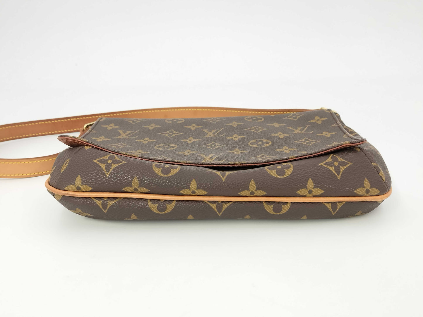 LOUIS VUITTON Monogram Shoulder Bag