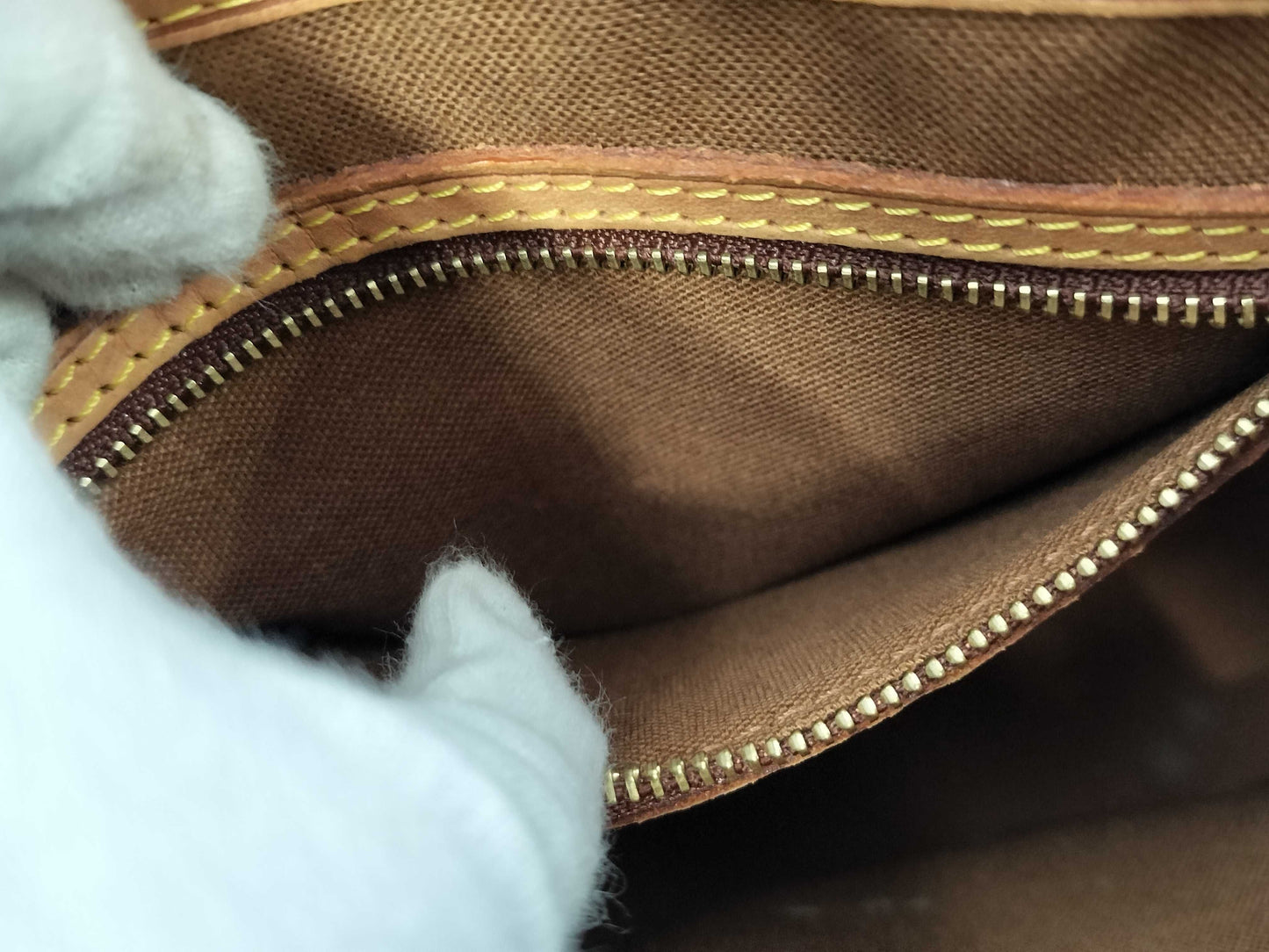 LOUIS VUITTON Monogram Bag Handbag