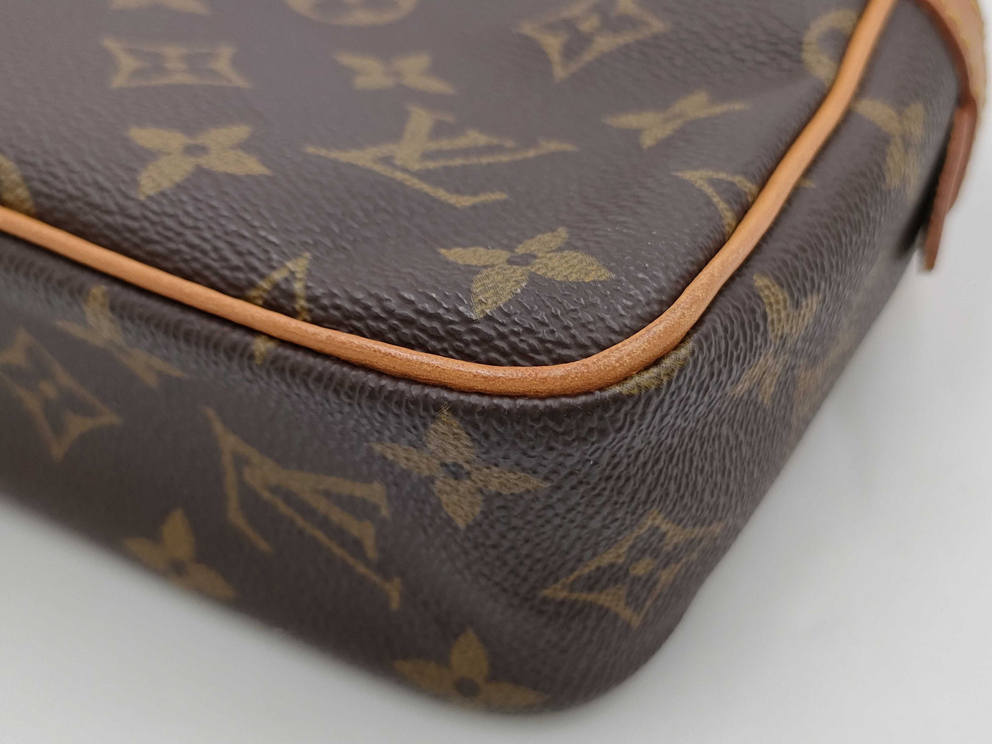 LOUIS VUITTON LV bag second bag