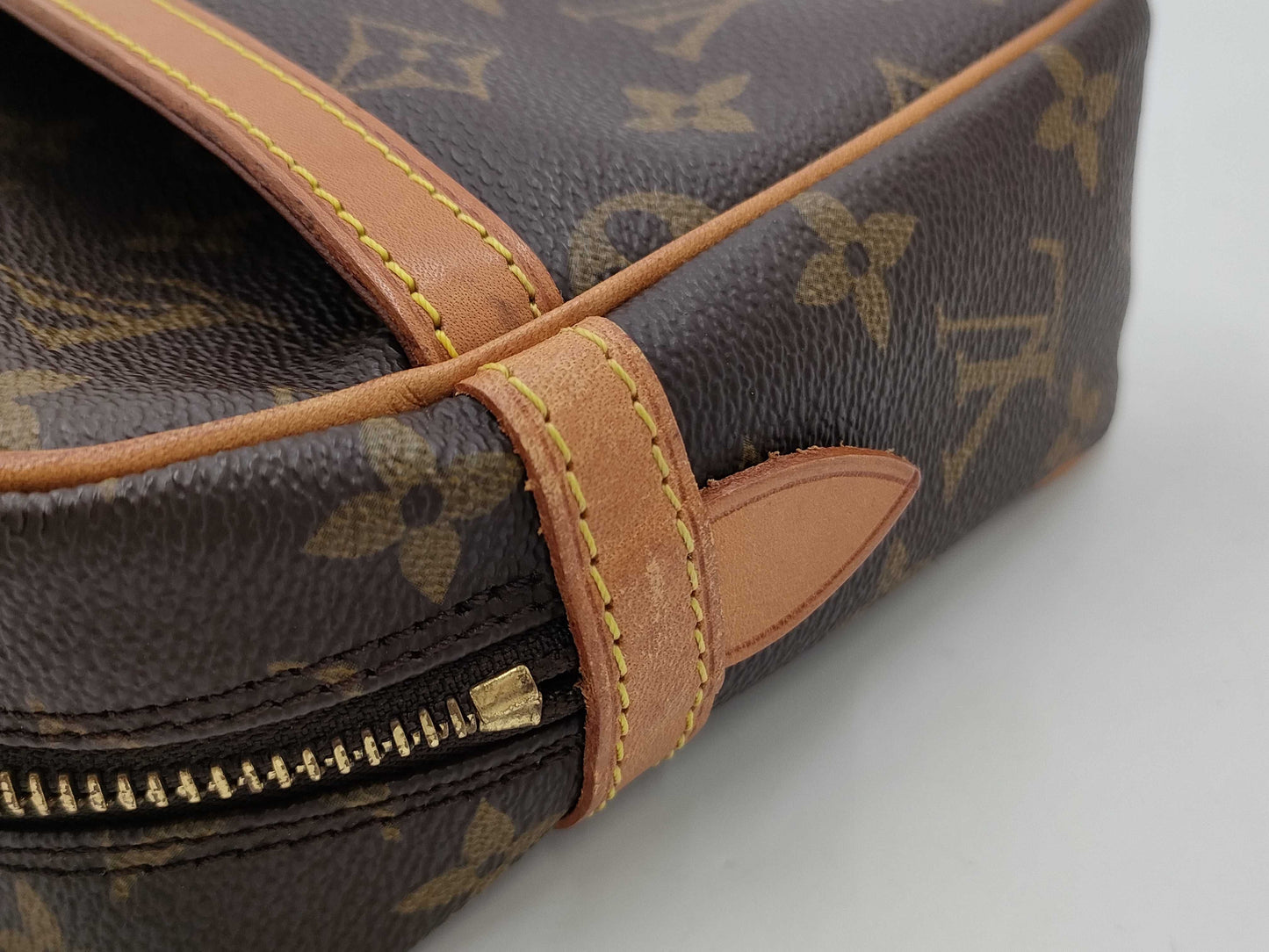 LOUIS VUITTON LV bag second bag