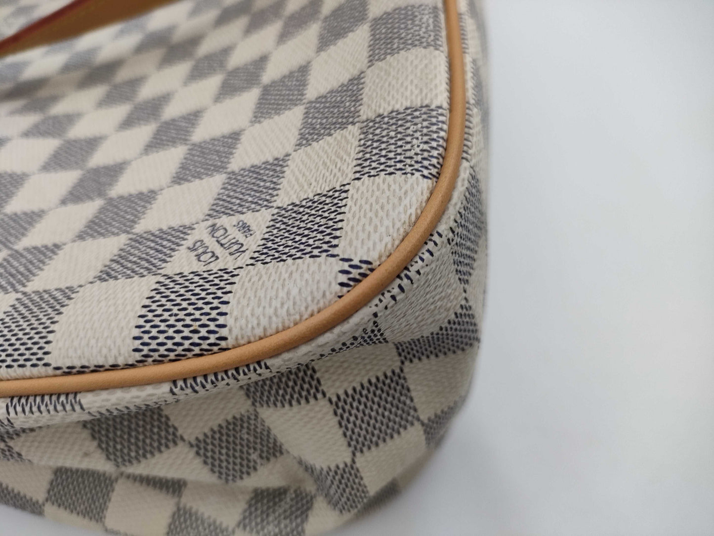 LOUIS VUITTON LV Damier Azur Batignolles Horizontal Handbag