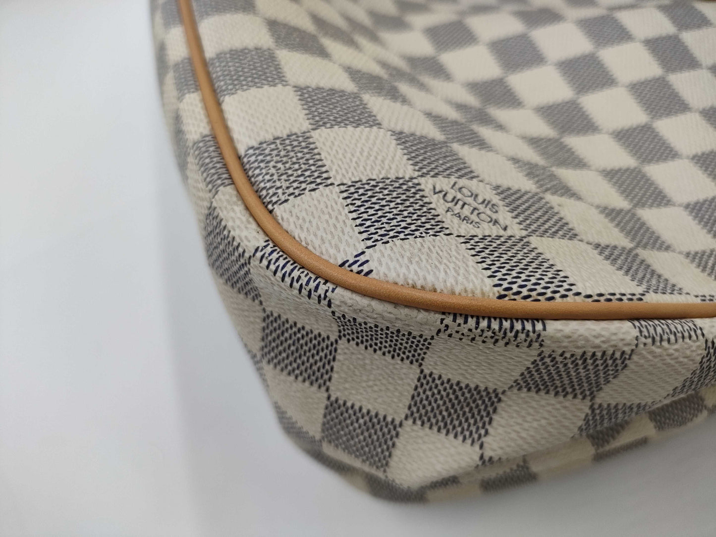 LOUIS VUITTON LV Damier Azur Batignolles Horizontal Handbag