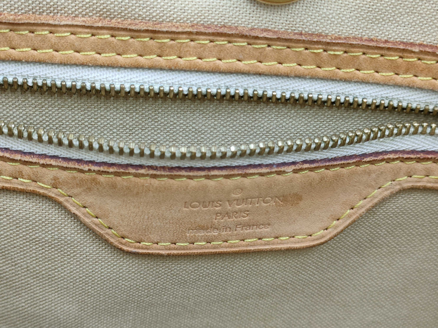 LOUIS VUITTON LV Damier Azur Batignolles Horizontal Handbag