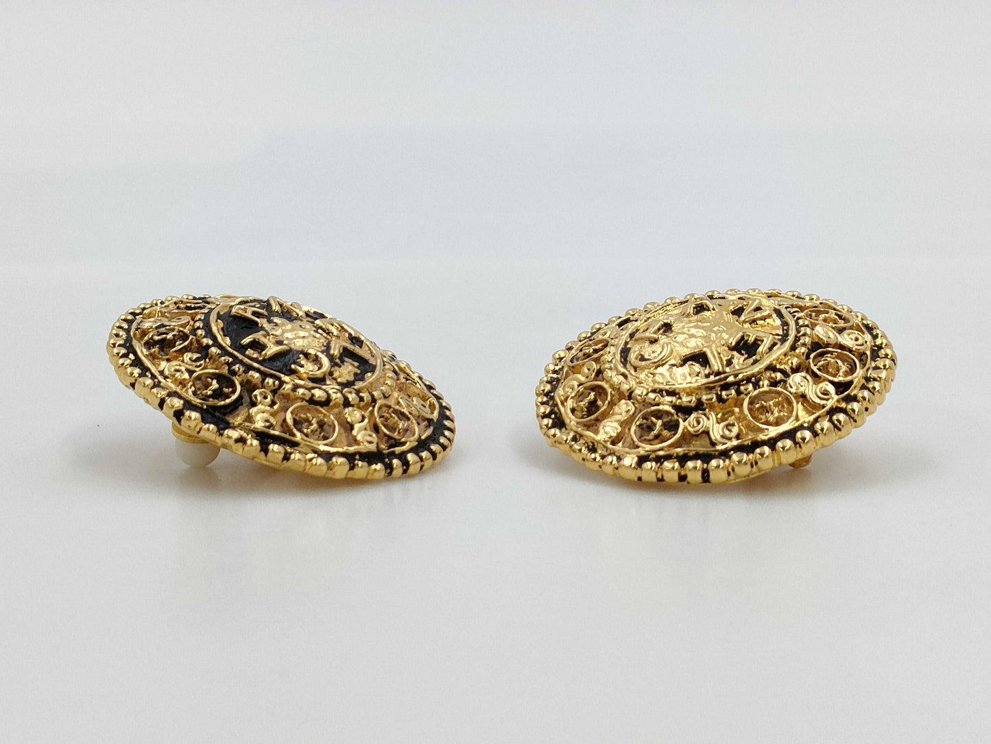 CHANEL CHANEL Chanel Logo Coco Mark Earrings