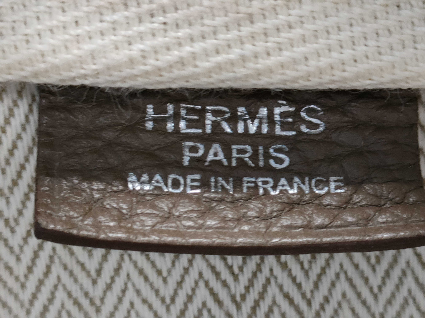 HERMES HERMES Victoria 35 Taurillon Etoupe Tote Bag