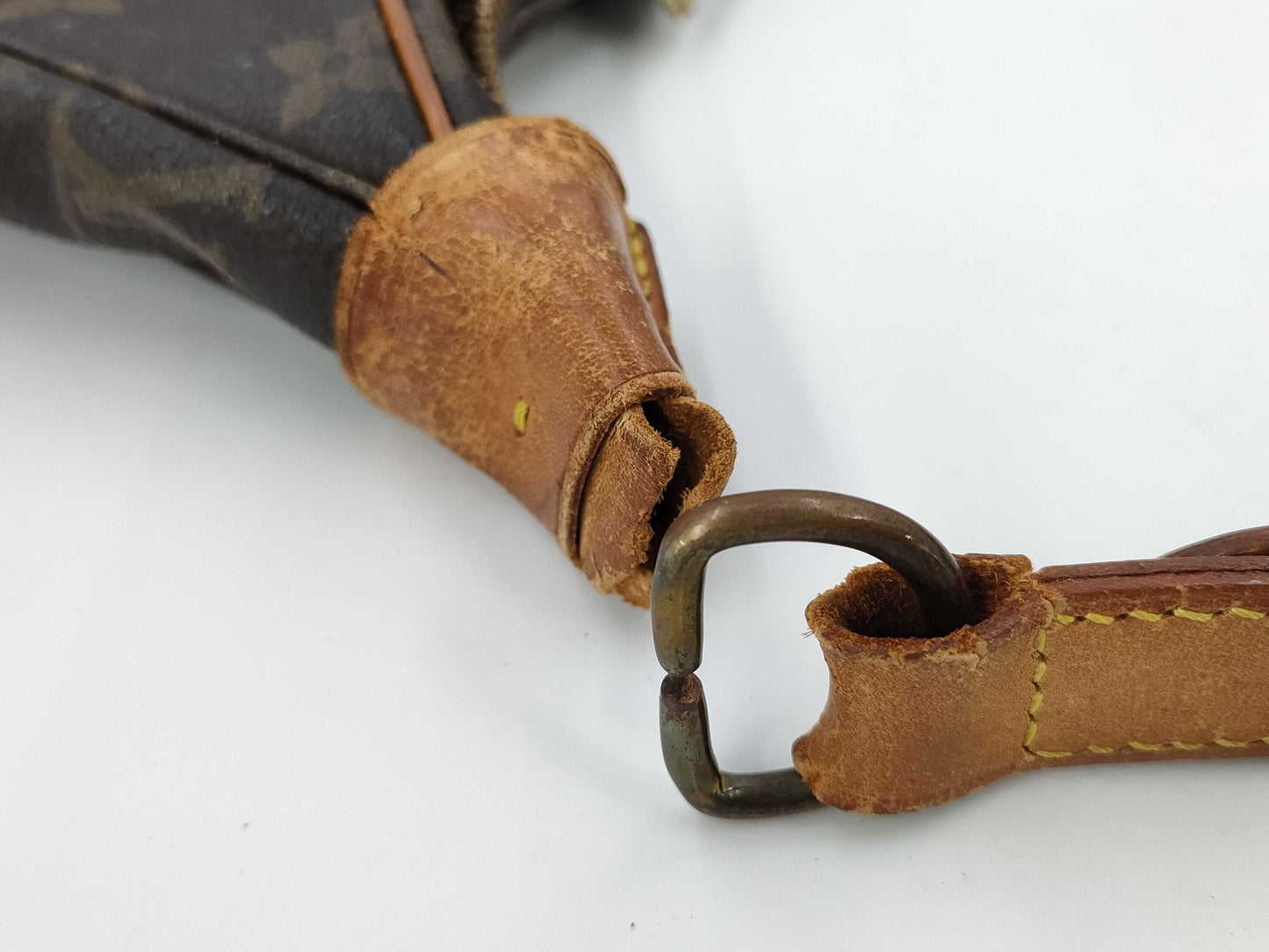 LOUIS VUITTON Monogram Shoulder Bag