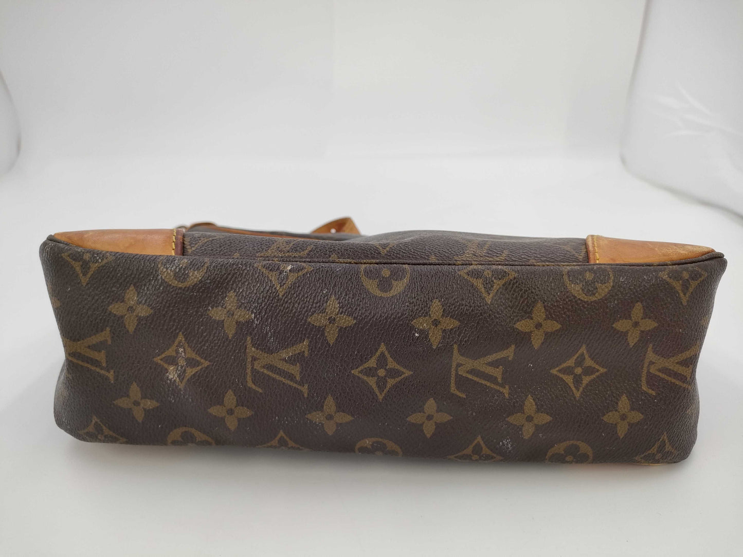 LOUIS VUITTON Monogram Shoulder Bag