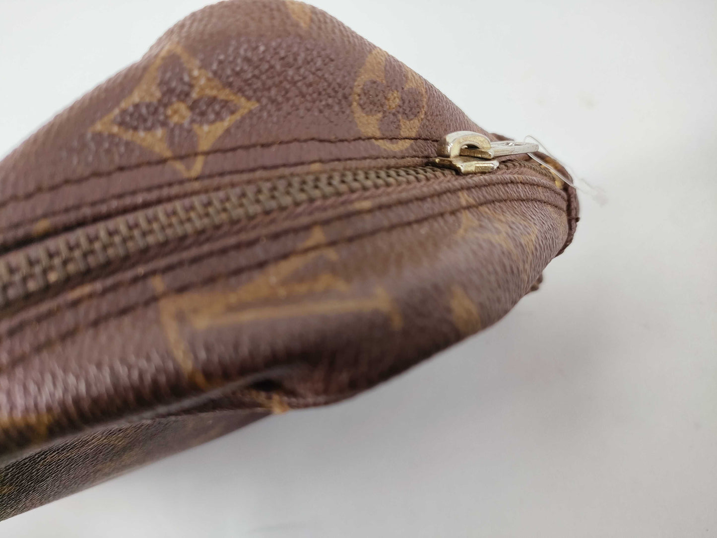 LOUIS VUITTON Monogram Louis Vuitton Shoulder Bag