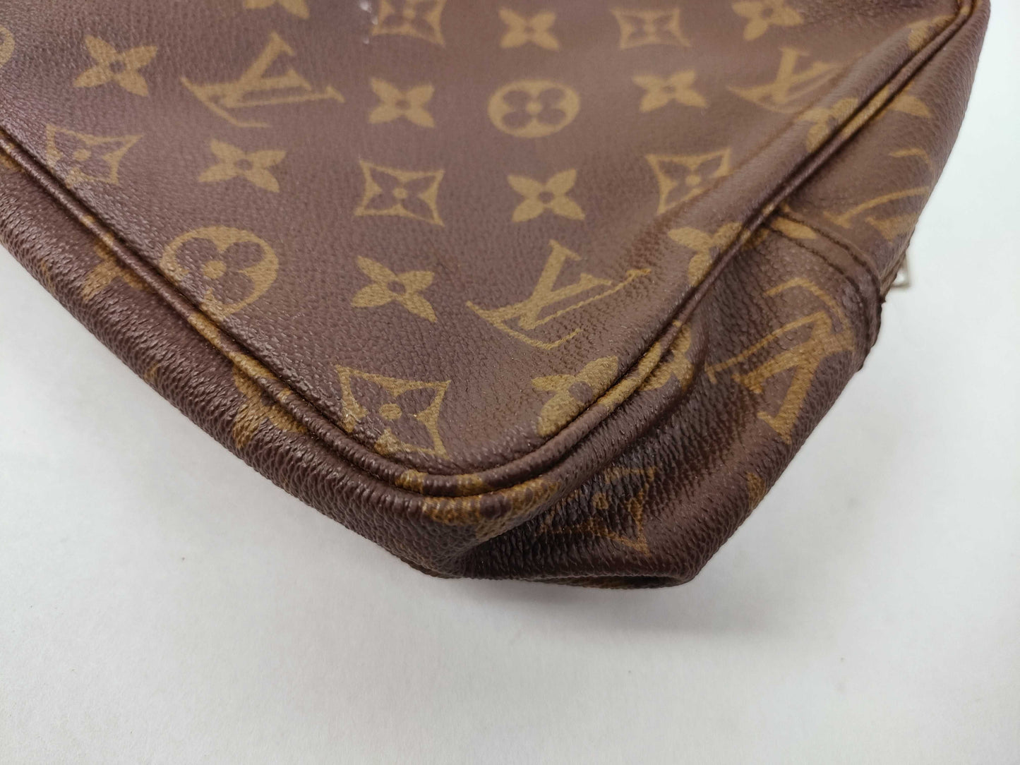 LOUIS VUITTON Monogram Louis Vuitton Shoulder Bag