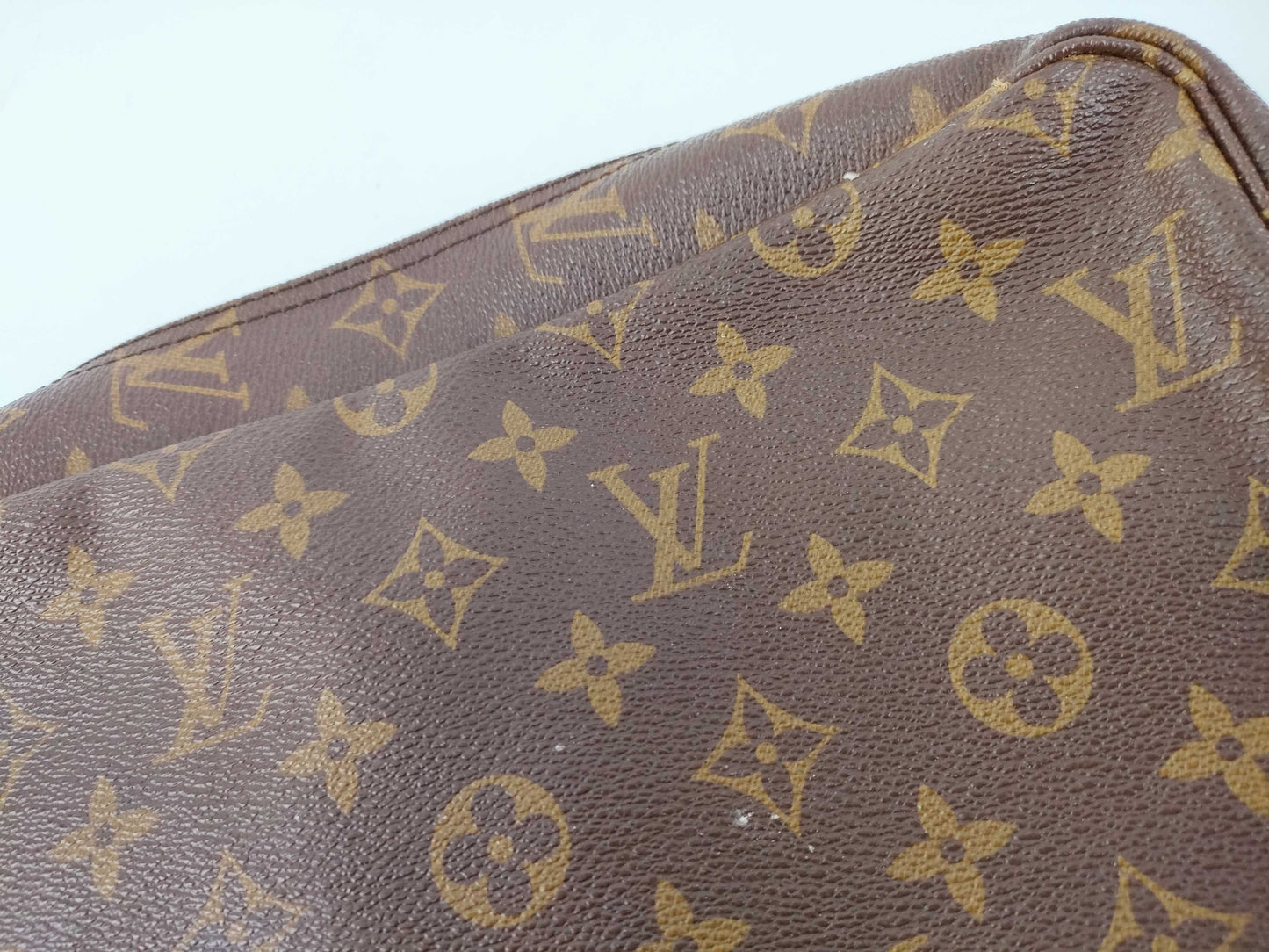 LOUIS VUITTON Monogram Louis Vuitton Shoulder Bag