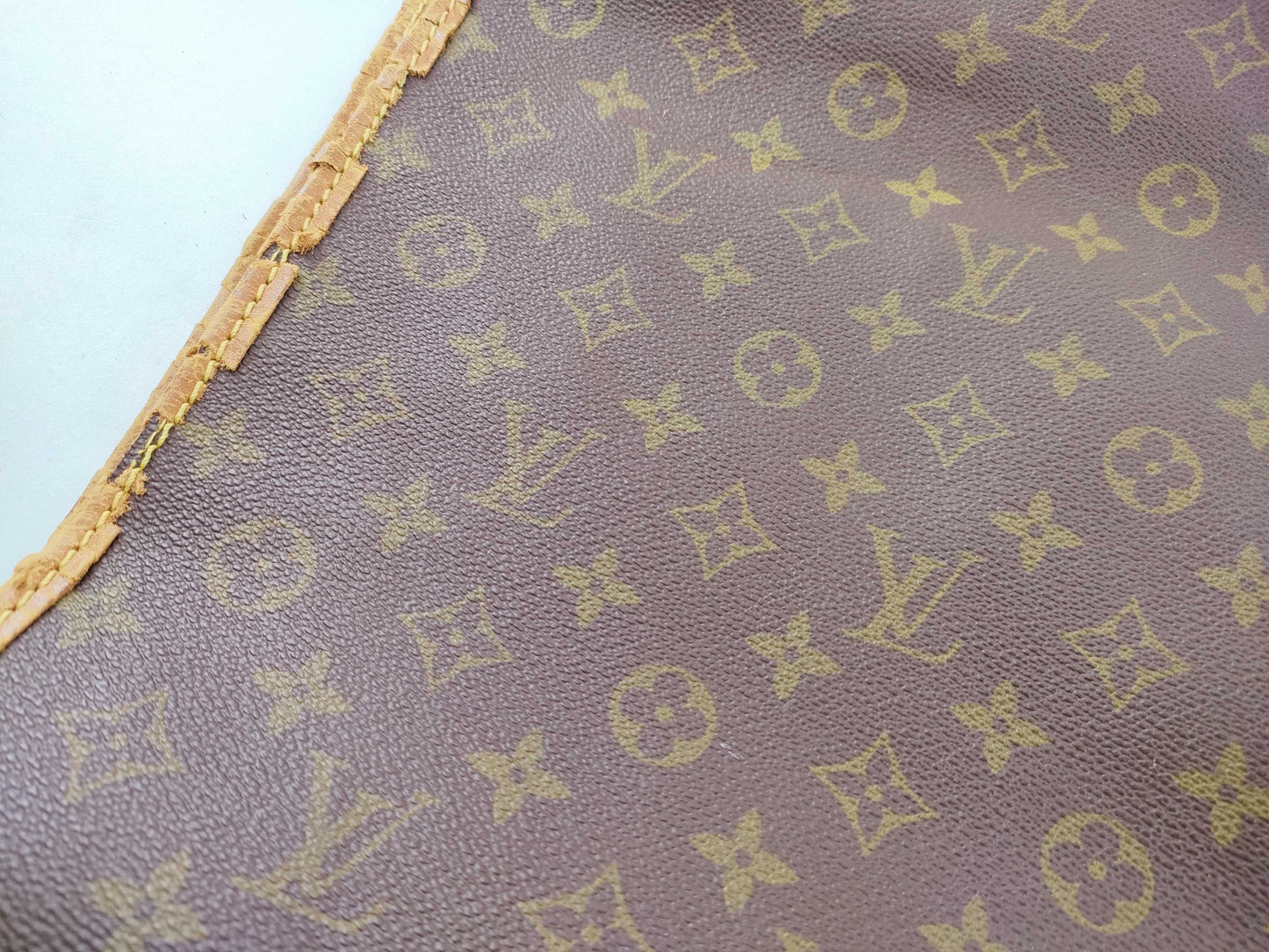 LOUIS VUITTON Monogram Louis Vuitton Suitcase