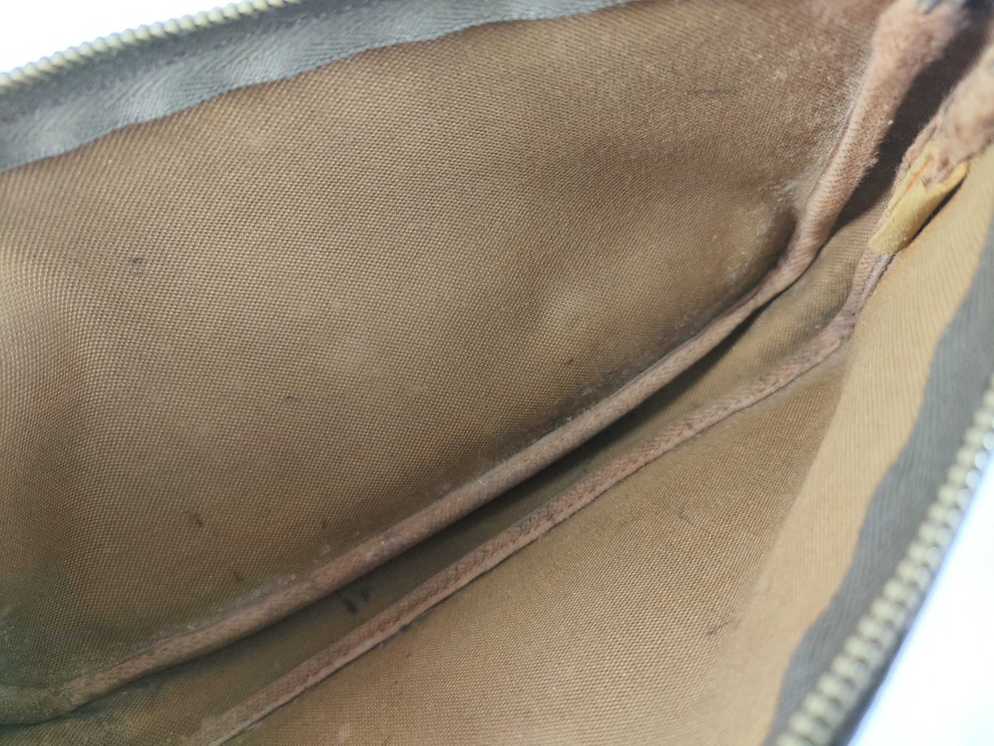 LOUIS VUITTON Monogram Louis Vuitton Pouch