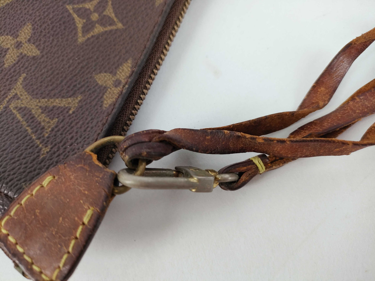 LOUIS VUITTON Monogram Louis Vuitton Pouch