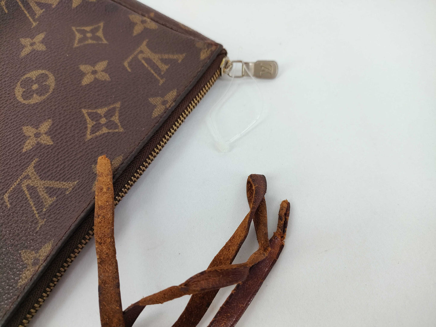 LOUIS VUITTON Monogram Louis Vuitton Pouch