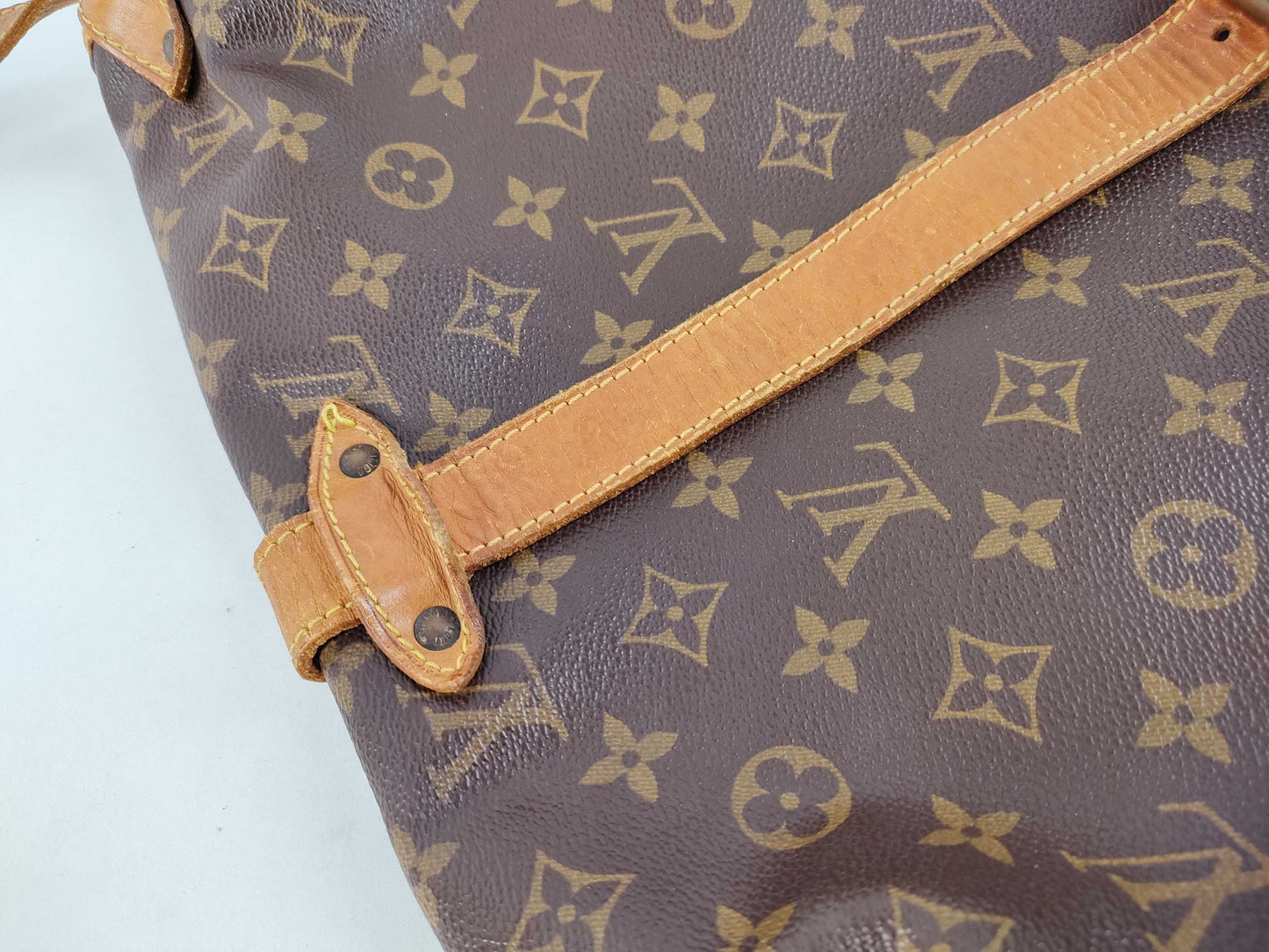 LOUIS VUITTON Monogram Louis Vuitton Shoulder Bag