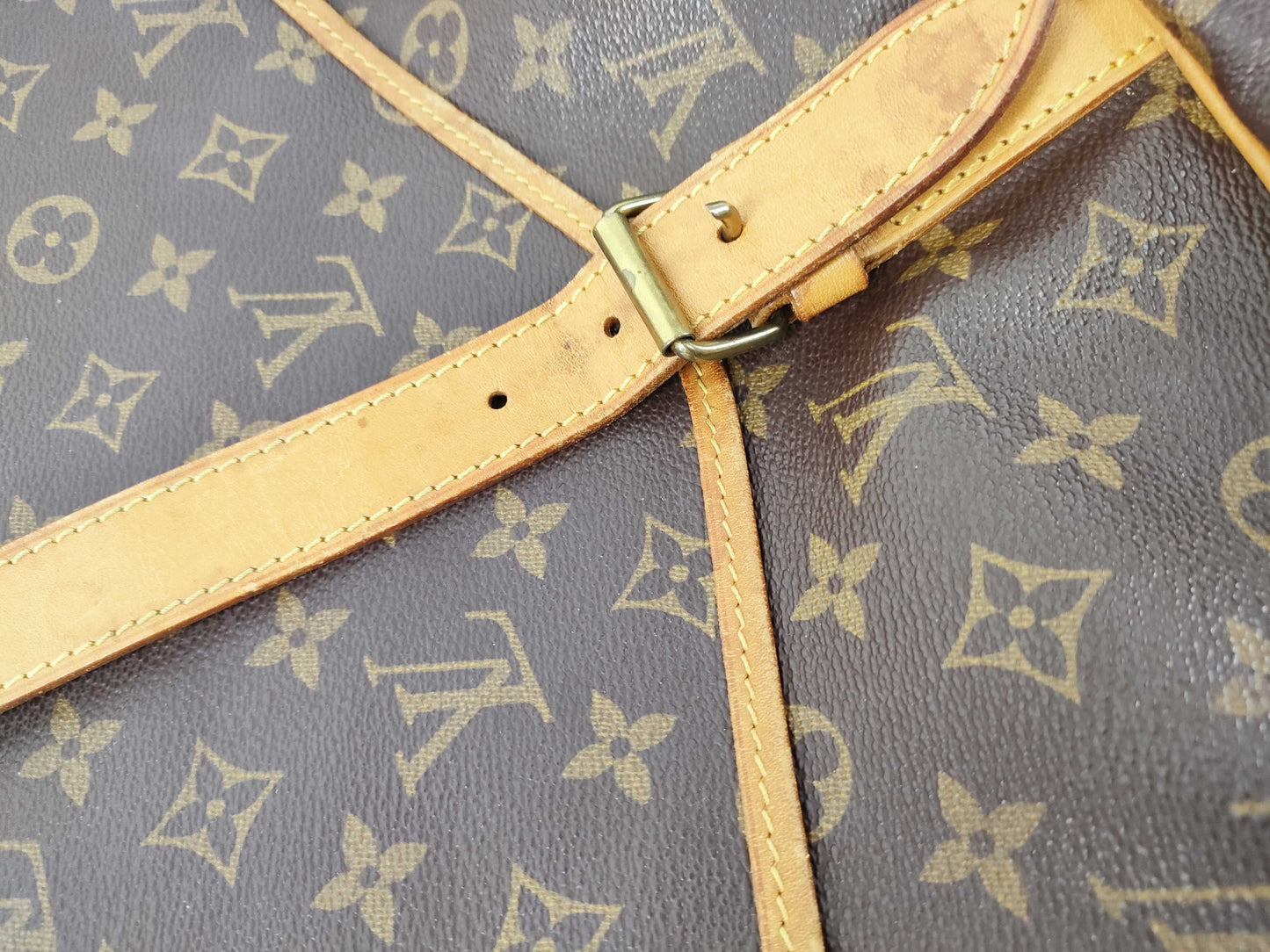 LOUIS VUITTON Monogram Louis Vuitton Shoulder Bag