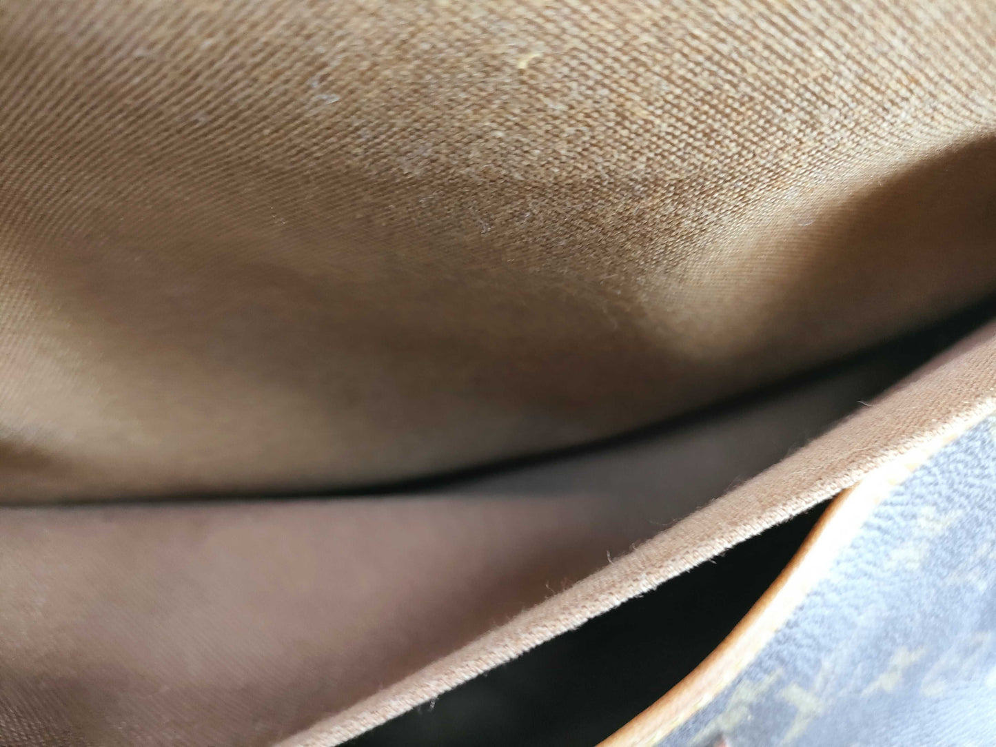 LOUIS VUITTON Monogram Shoulder Bag