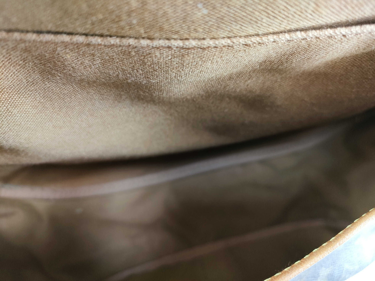 LOUIS VUITTON Monogram Shoulder Bag
