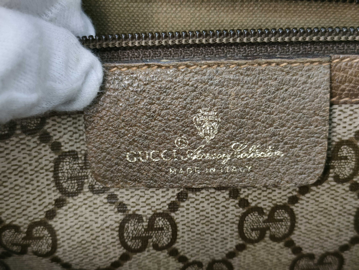 GUCCI GG Supreme Tote Bag 92.02.998
