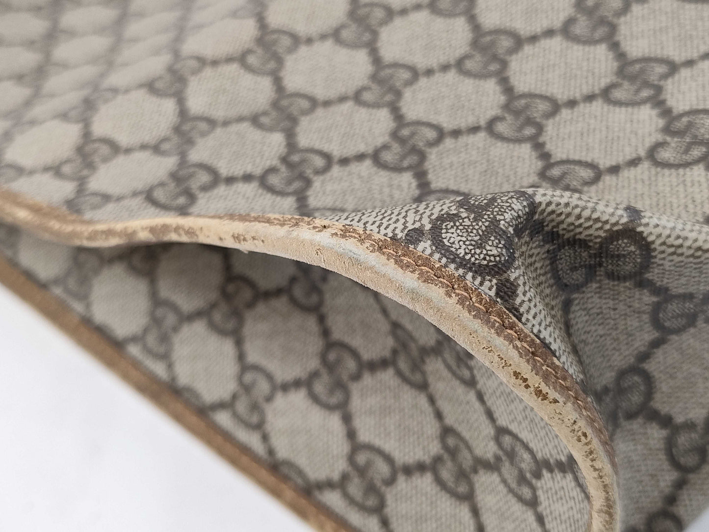 GUCCI GG Supreme Tote Bag 92.02.998