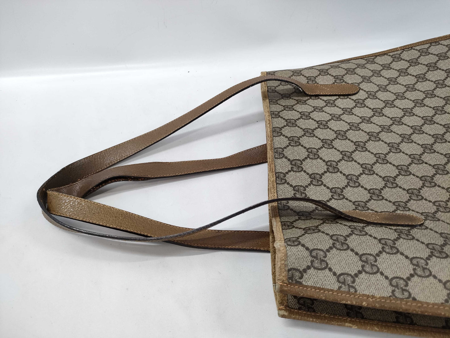 GUCCI GG Supreme Tote Bag 92.02.998