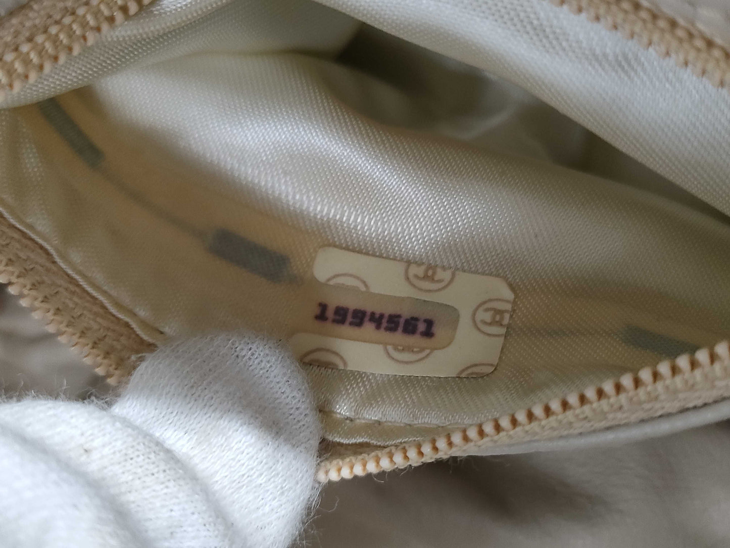 CHANEL Lambskin Clasp Pouch 1994561 Seal Shoulder Bag