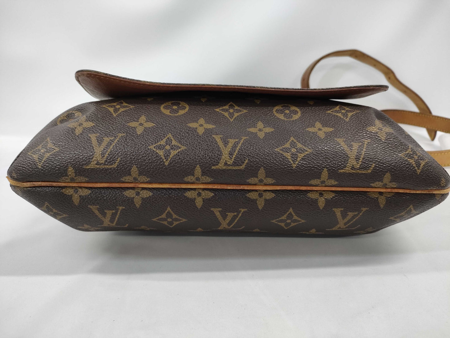 LOUIS VUITTON Musette Shoulder Bag