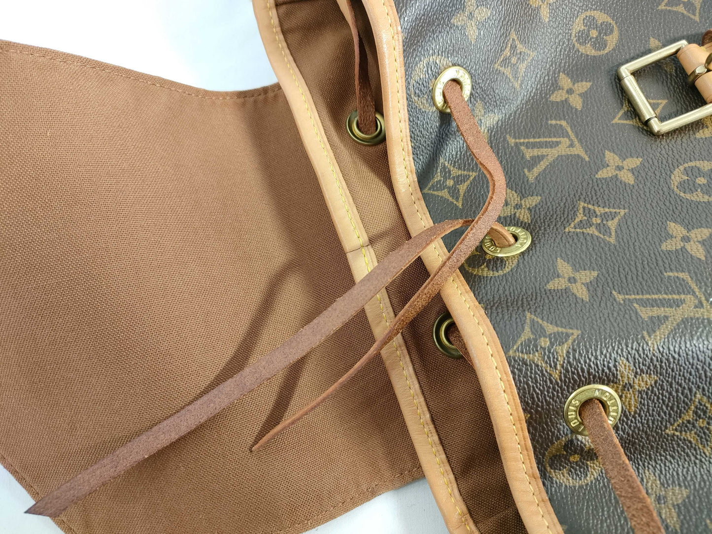 LOUIS VUITTON M51135 Monogram LOUIS VUITTON Monogram Montsouris GM M51135 Backpack